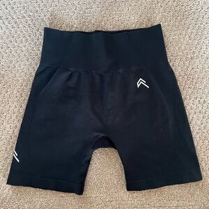 Oner active classic seamless shorts (mid thigh length)